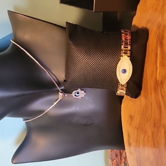 Set of 2 ! Evil Clasps Hand Bracelet & Hamsa Hand Necklace Protection Jewelry - Picture 2 of 12